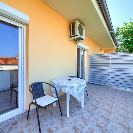 Apartments Petra Крк Экстерьер фото