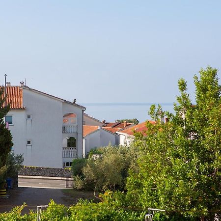 Apartments Petra Крк Экстерьер фото