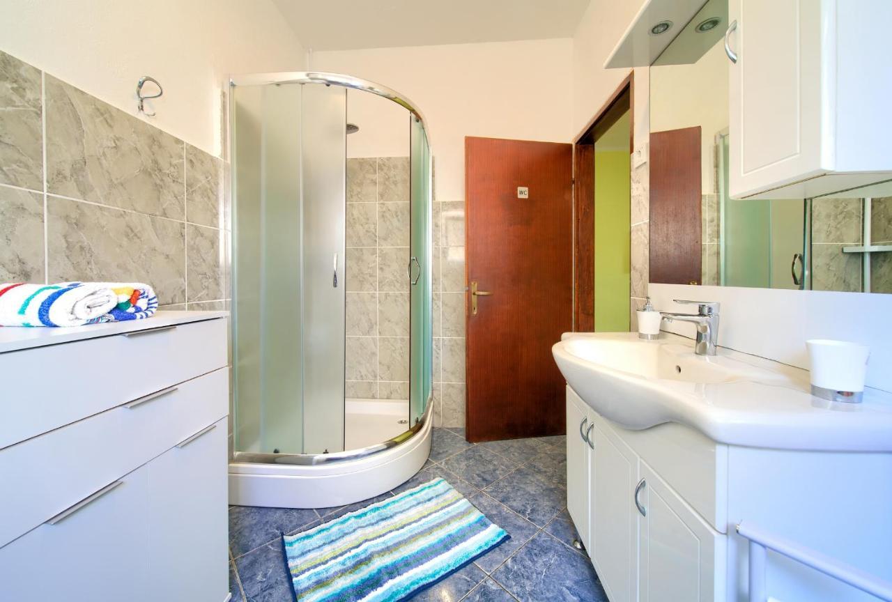 Apartments Petra Крк Экстерьер фото