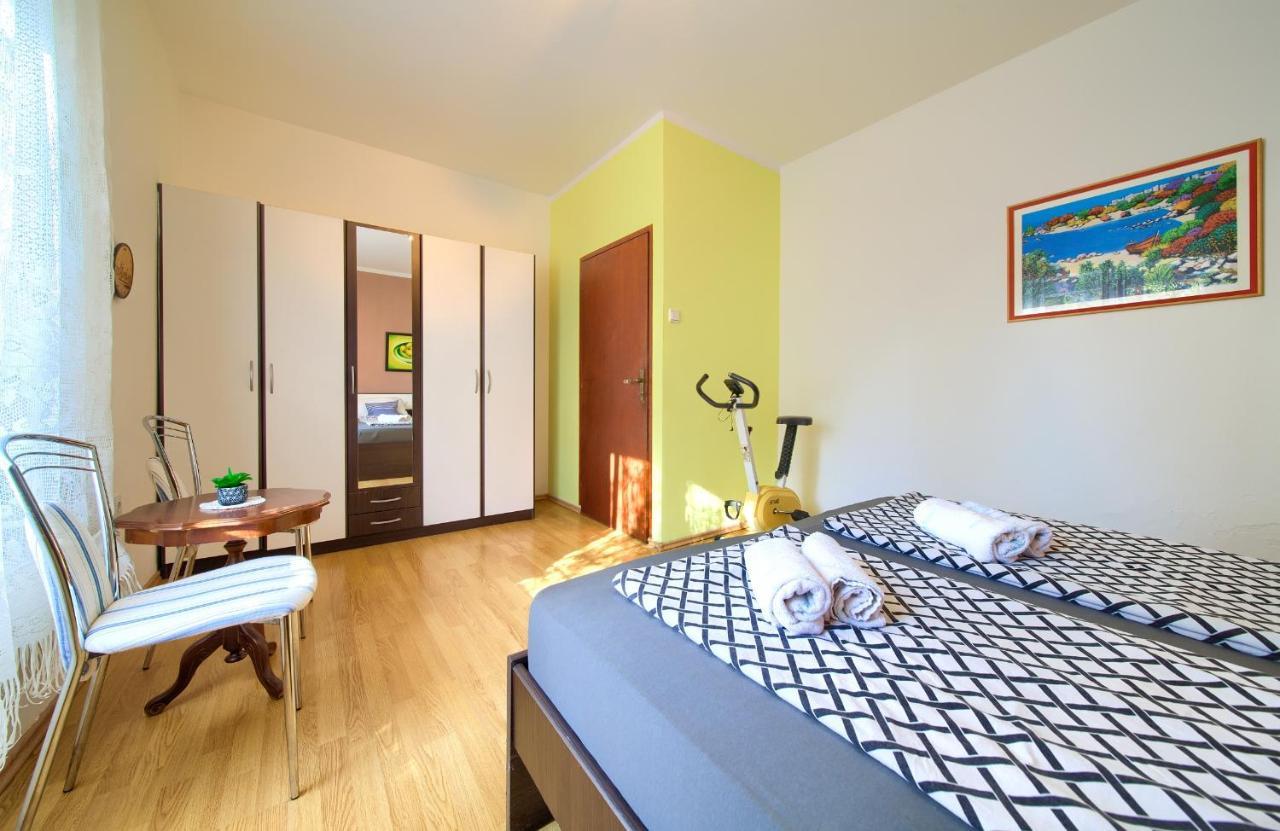 Apartments Petra Крк Экстерьер фото