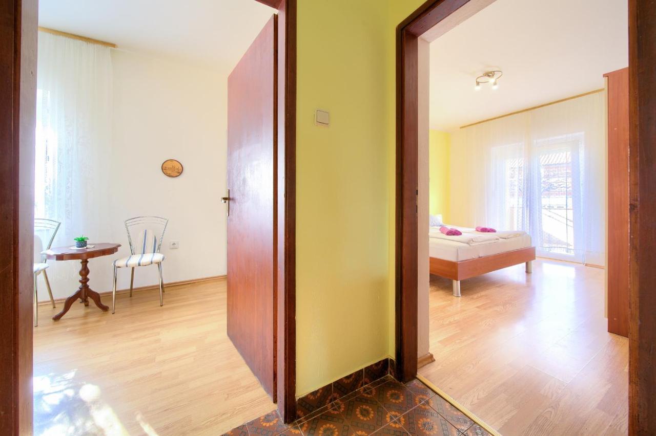 Apartments Petra Крк Экстерьер фото