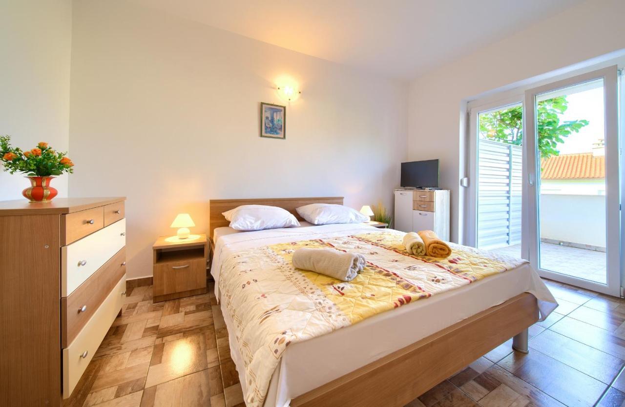 Apartments Petra Крк Экстерьер фото