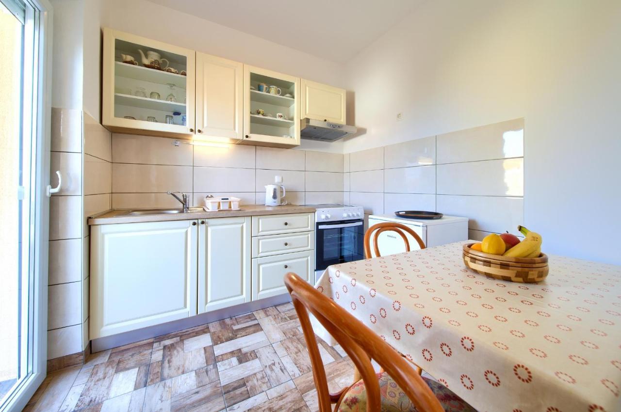 Apartments Petra Крк Экстерьер фото